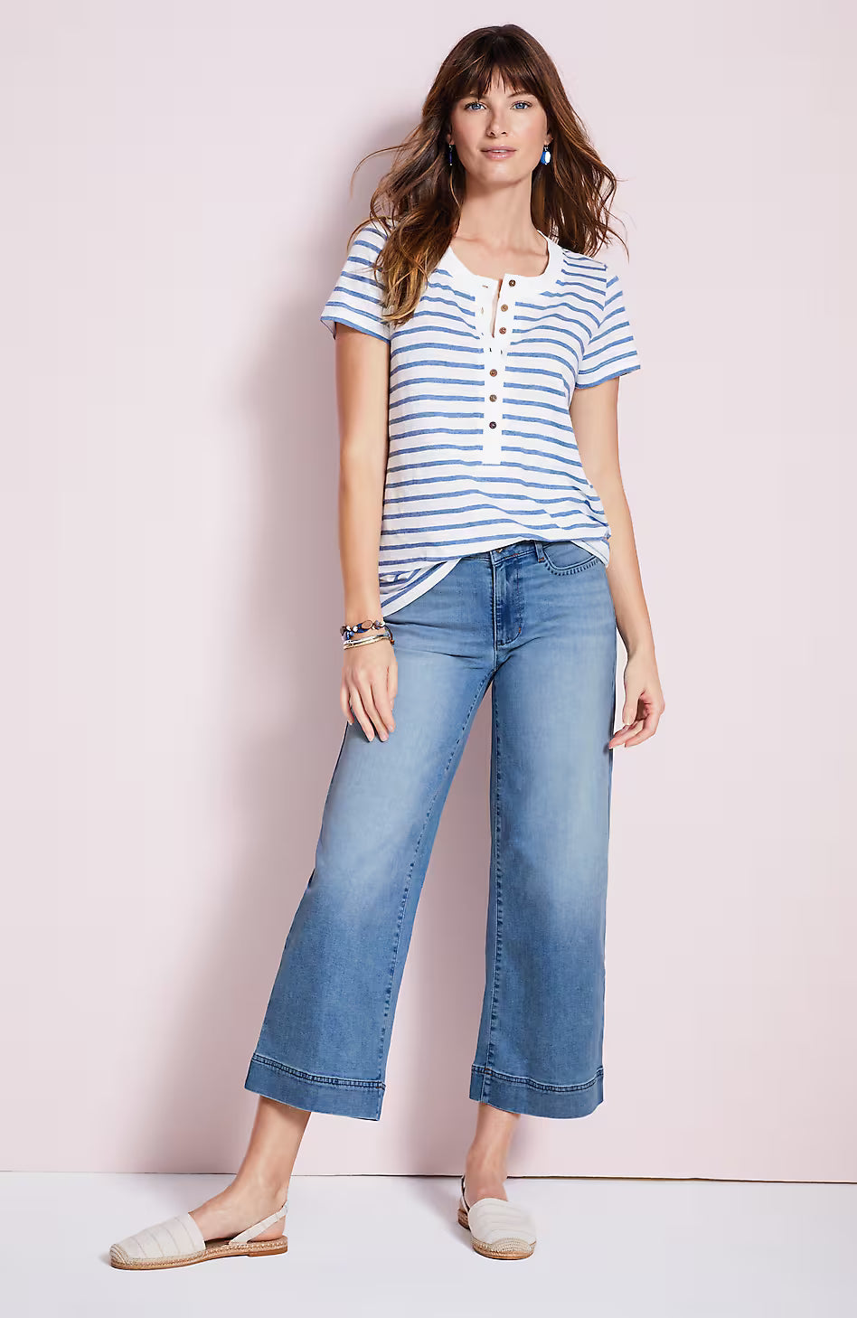 Wide-Leg Cropped Jeans