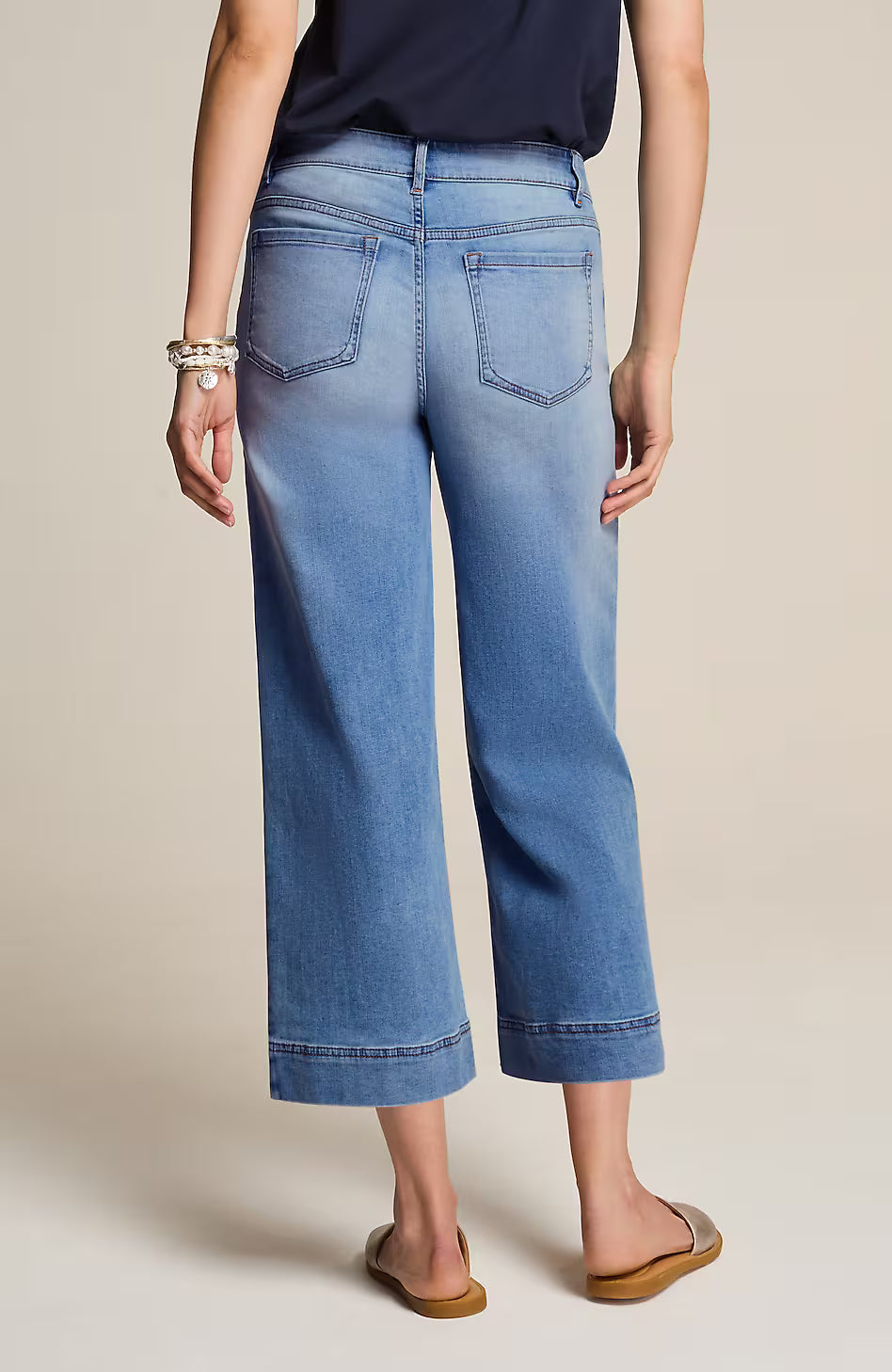 Wide-Leg Cropped Jeans